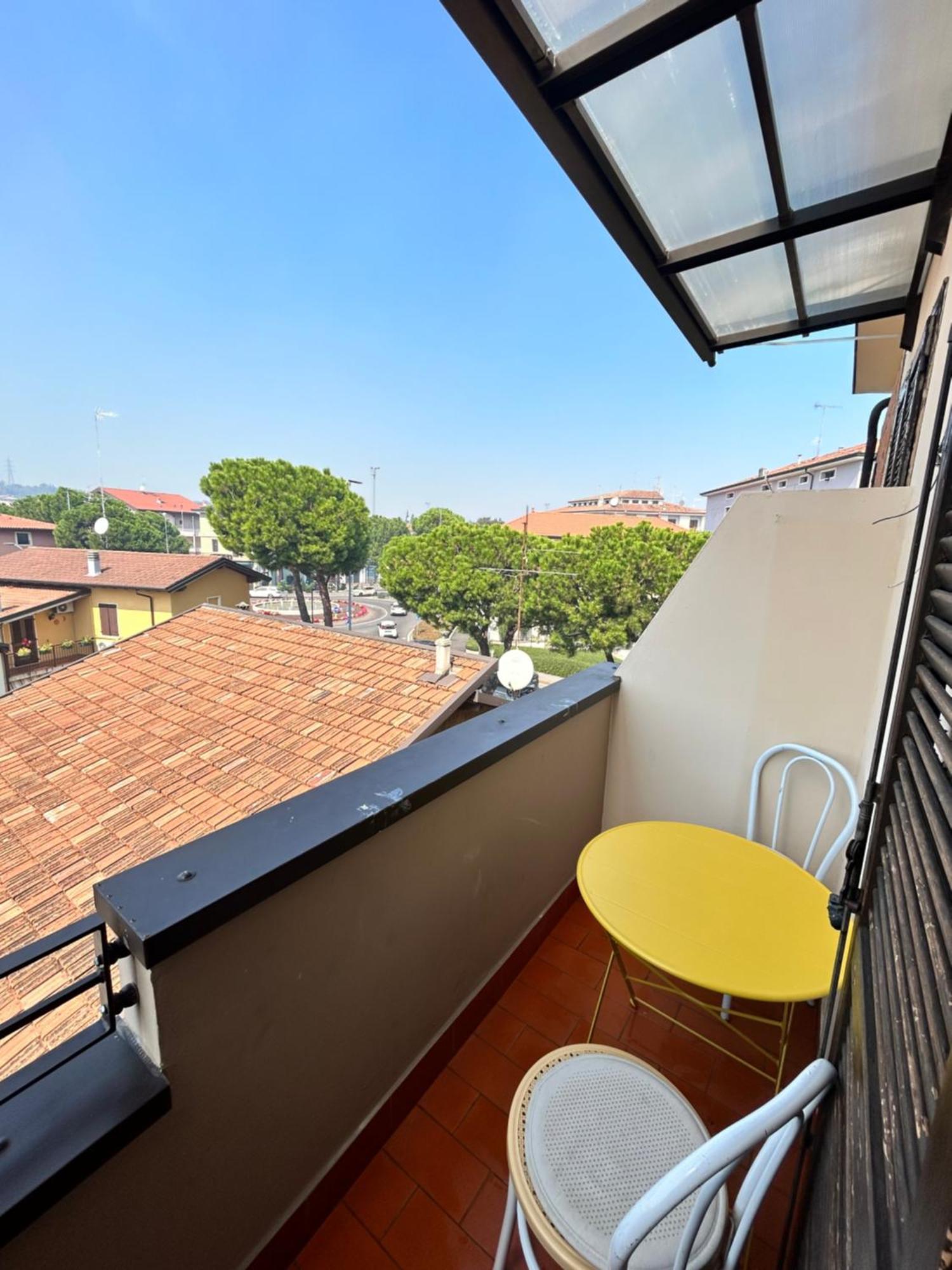 Design Home At Garda Lake Desenzano del Garda Bagian luar foto