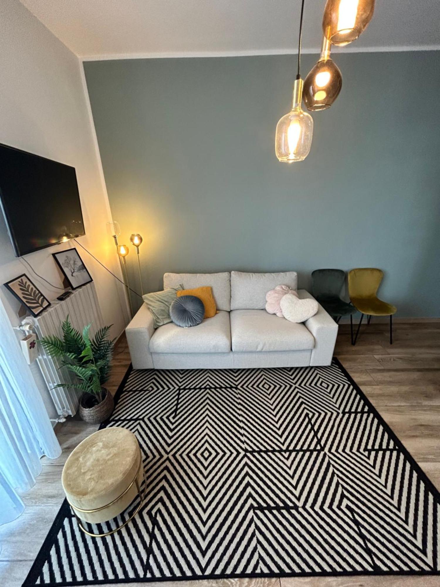 Design Home At Garda Lake Desenzano del Garda Bagian luar foto