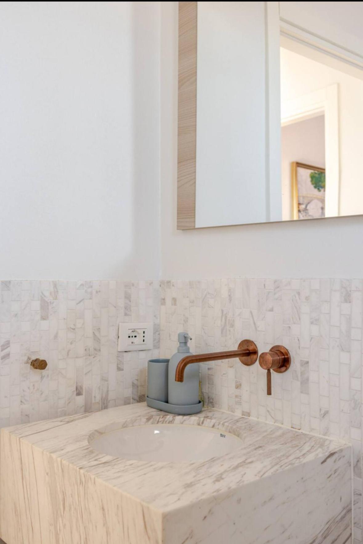 Design Home At Garda Lake Desenzano del Garda Bagian luar foto